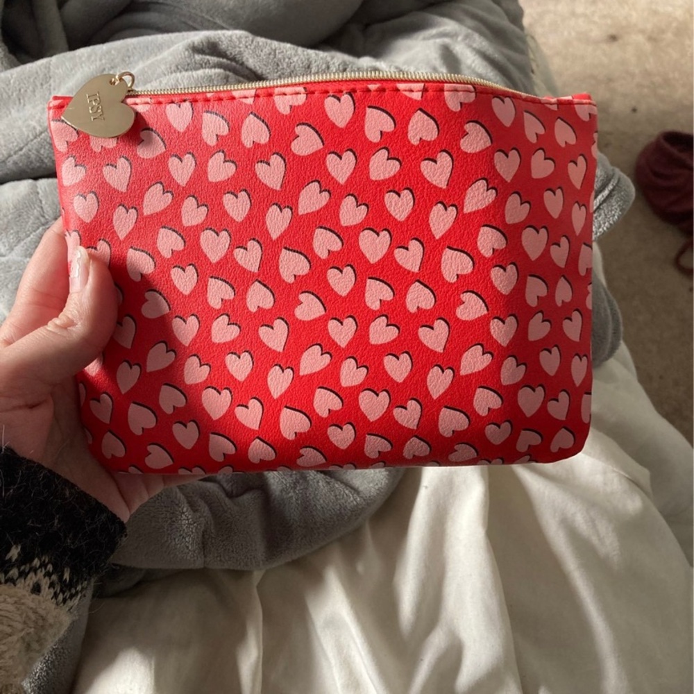 Red Heart Patterned Clutch